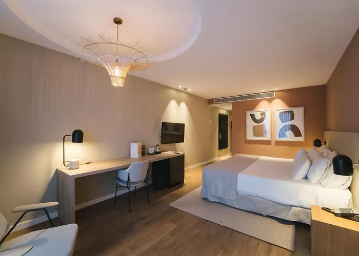 Hotel Barcelo Cervantes 5*